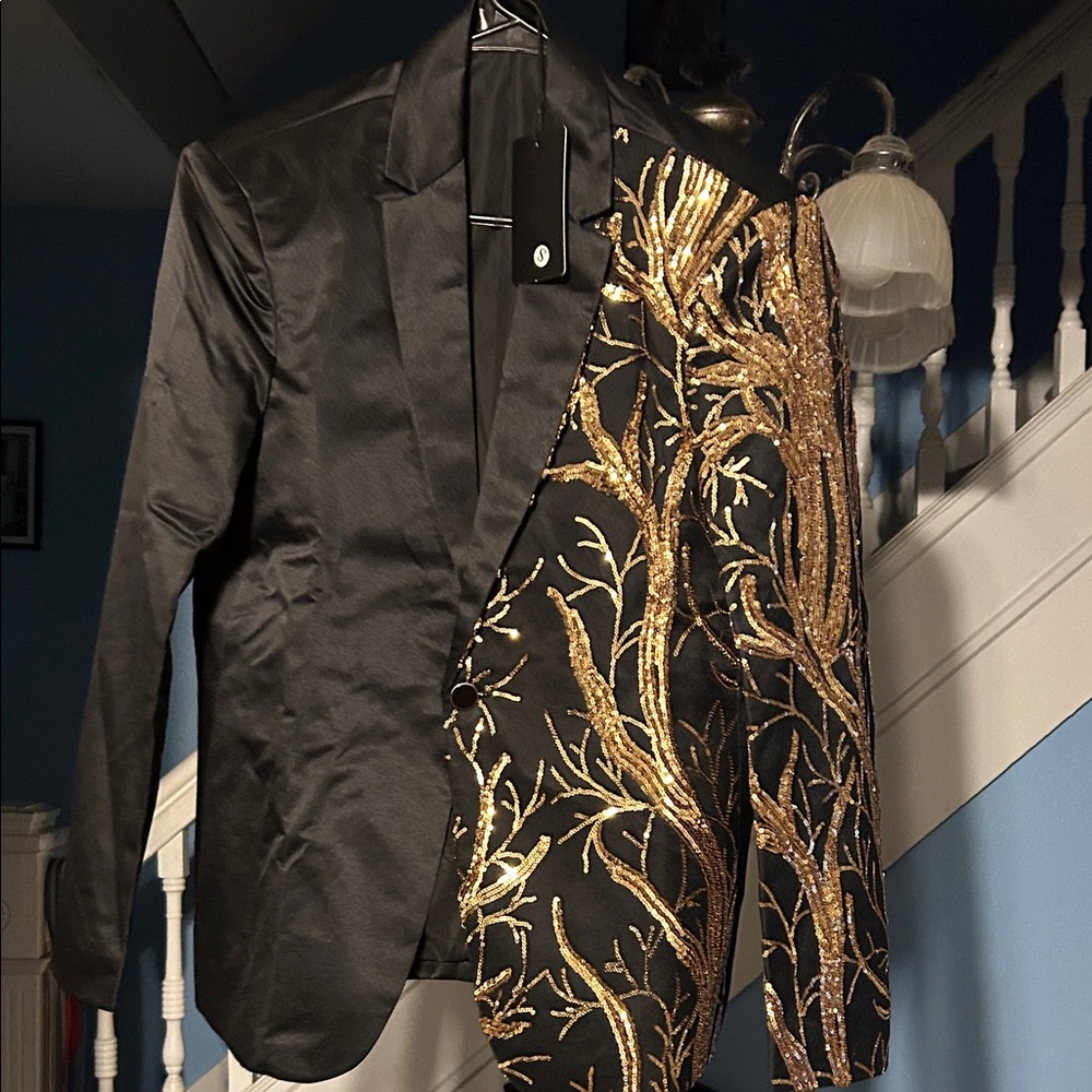 Source Unknown Black and Gold Blazer